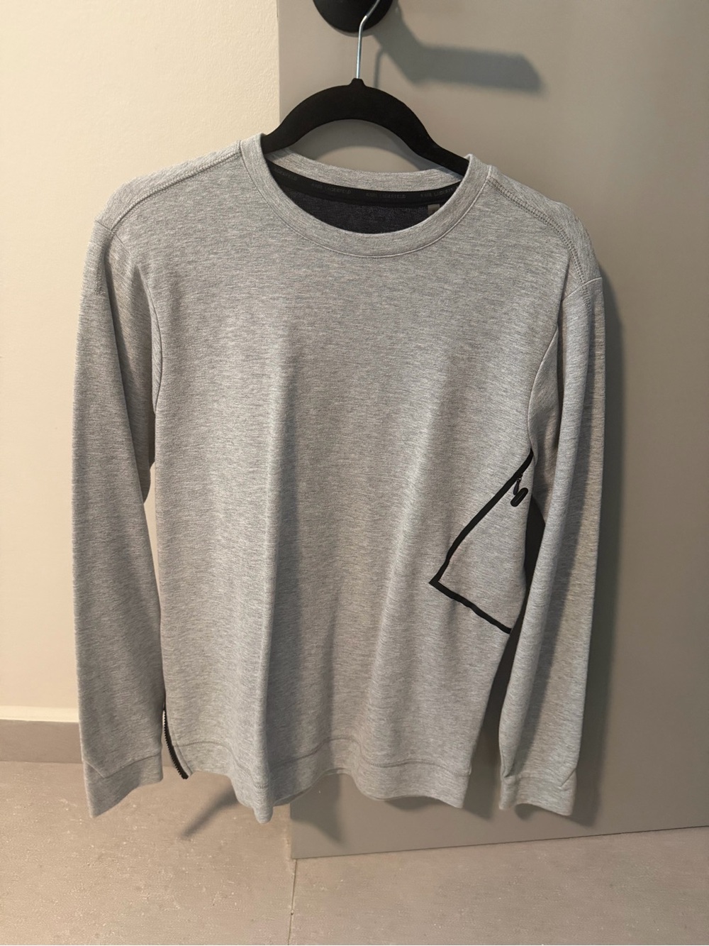 Men's Heather Gray Long-Sleeve Crewneck Karl Lagerfeld Size M